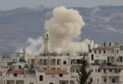 بالفيديو.. جيش المجرم بشار يقصف مدينة إدلب السورية بالكيماوي بعد طرده منها