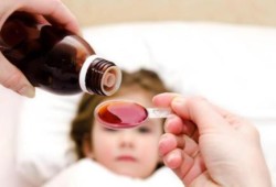 جرعات الدواء الزائدة خطر يهدد حياة الأطفال