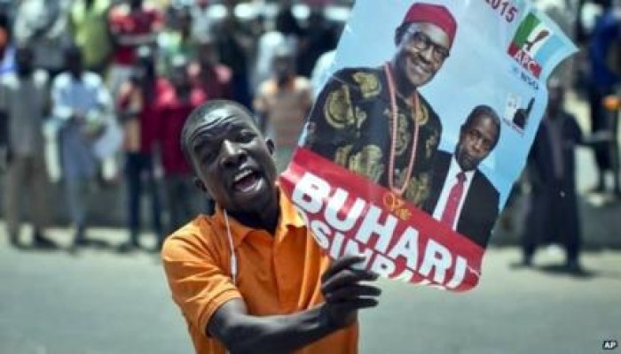نيجيريا: آلاف الأشخاص ينزلون إلى شوارع كانو للاحتفال بـ "فوز" المعارض بخاري