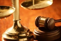 اتهام عقيد شرطة بتزعم تشكيل عصابي