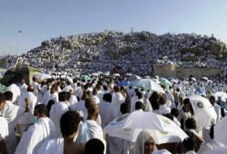 تحذير من ضياع موسم الحج على المصريين بسبب تخبط "سياحة الانقلاب"