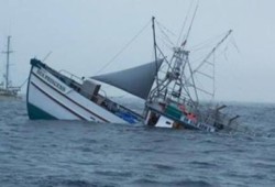 مصرع 54 بحارًا في غرق سفينة صيد روسية