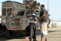 إنزال جنود لـ"عاصفة الحزم" في ميناء عدن بعد تقدم الحوثيين