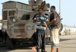 إنزال جنود لـ"عاصفة الحزم" في ميناء عدن بعد تقدم الحوثيين