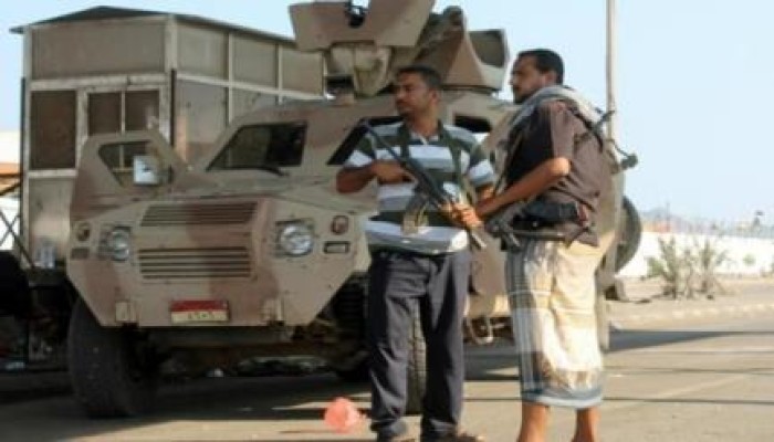 إنزال جنود لـ"عاصفة الحزم" في ميناء عدن بعد تقدم الحوثيين