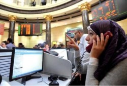 بورصة مصر تستقبل الأسهم الجديدة بتراجعات حادة وخسائر عنيفة