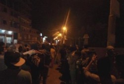 وقفة ليلية لشباب أبوحماد بجمعة الثورة لن تركع