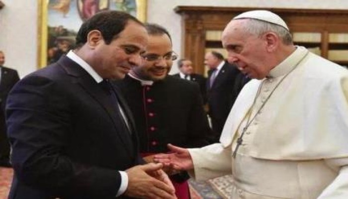 السيسي (خدام الغرب) يجلي "الروس" من اليمن بالطيران المصري .. ويترك المصريين فريسة للحوثيين