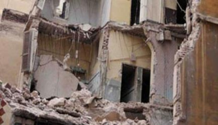 الجيزة.. إصابة مواطن جراء انهيار عقار بـ"الطابية"