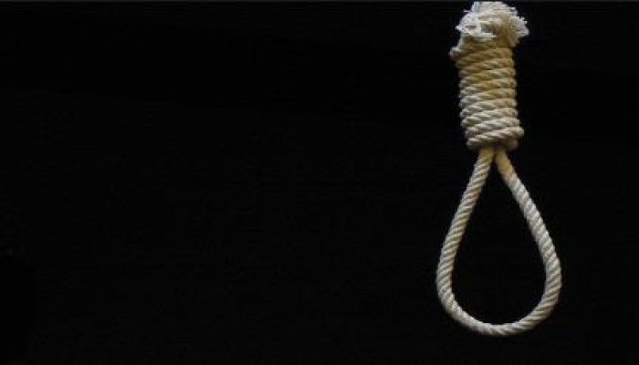 فشل الانقلاب: انتحار سيدة شنقا بالصف