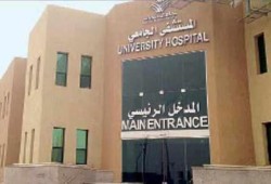 العاملين بالمستشفى الآميري بالإسكندرية يطالبون بالتثبيت