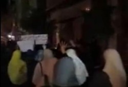 بالفيديو: مسيرة ليلية مناهضة لحكم العسكر بالمحلة الكبرى ولأحكام الإعدام الجائرة