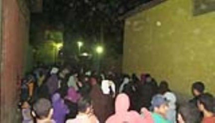 مسيرة ليلية بأبوكبير في ختام أسبوع الثورة لن تركع