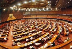 باكستان : البرلمان يقرر التزام الحياد في حرب اليمن