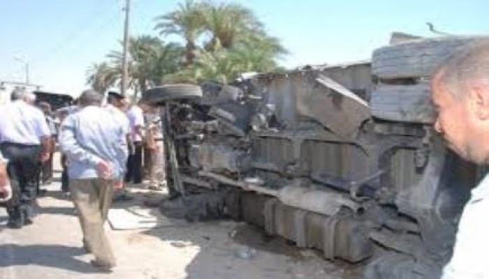 شؤم الانقلاب: مصرع سائق و مساعده بمشروع المحاجر بالسويس إثر سقوط سيارة عليهما