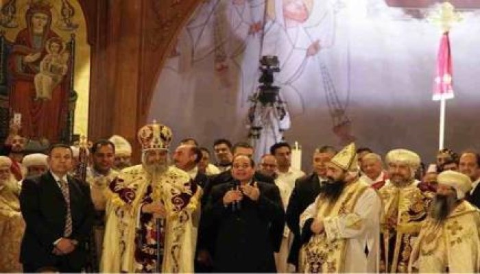 ممثل الكنيسة القبطية "الانقلابية": نصلي لأجل إخضاع الأمم للسيسي