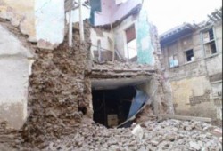 نحس الانقلاب:  انهيار عقار من 3 طوابق في مدينة منية النصر بالدقهلية