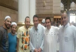 "أبو تريكة" يقضى مايعرف  بـ "شم النسيم" في مناسك العمرة