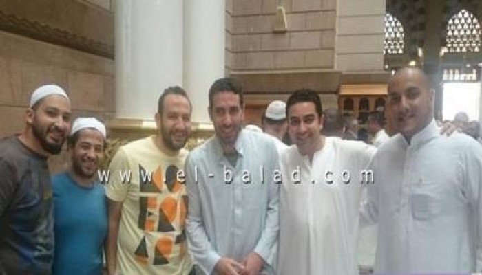 "أبو تريكة" يقضى مايعرف  بـ "شم النسيم" في مناسك العمرة