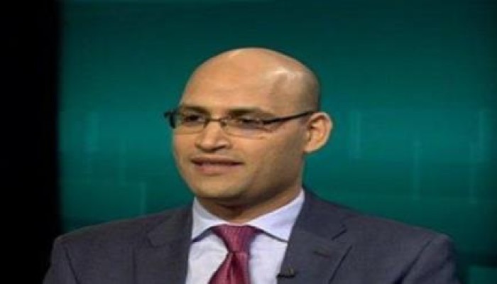 خليل العناني: من أحرق البشر أحياء لن يبالي بحرق الكتب