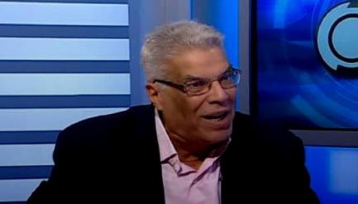 روائي مصري (انقلابي)عن واقعة حرق الكتب: ابحث في جوجل قبل حرق الكتب..والكتب منها "ليبرالي"