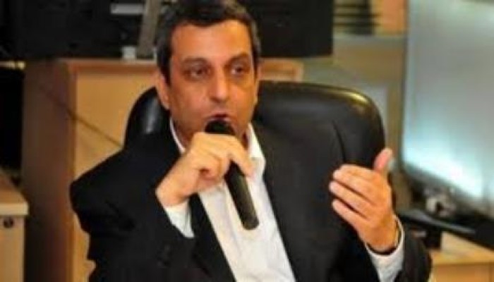 نقيب الصحفيين يطالب داخلية الانقلاب بنقل الصحفيين المعتقلين لسجن طرة
