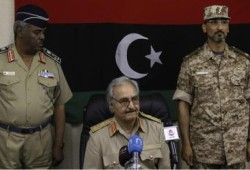 صحف داعمة للانقلاب: حفتر التقى السيسي سرا قبل توجهه للأردن