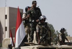 عربي 21: الحوثيون يعلنون قتل وأسر 40 جنديا مصريا في ساحل أبين