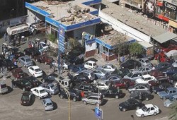 السائقون حكومة الانقلاب عاجزة .. محطات بورسعيد "بلا وقود".. وأجرة السائقين تذبح المواطنين