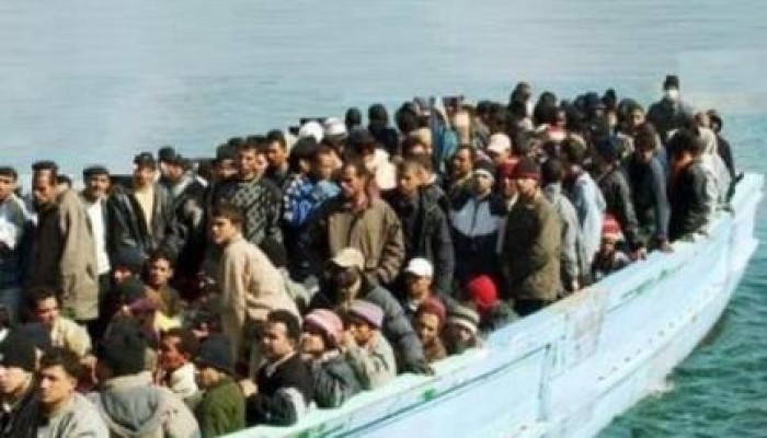 جارديان: الانقلاب يجبر الشباب المصري علي الهجرة إلى الخارج