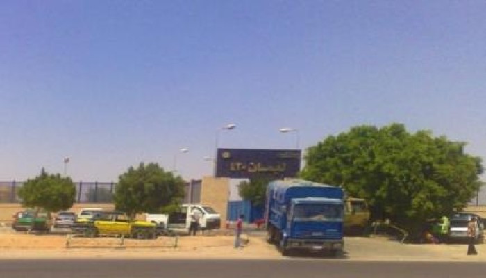 أهالي معتقلي "العقرب" : ما تسمح به إدارة السجن من طعام لا يكفي طفل صغير