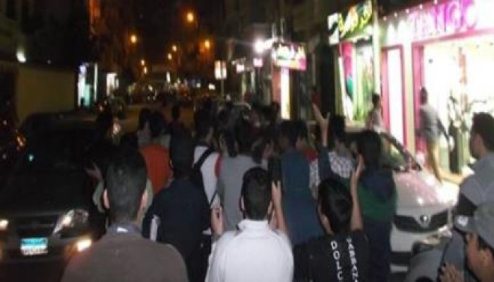 البحيرة: مسيرة ليلية دمنهور تنديدًا بجرائم العسكر