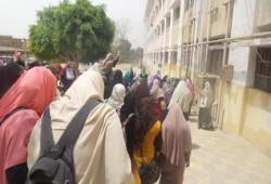 فيديو.. مسيرة لحرائر الأزهر تندد باعتداءات مليشيات الانقلاب على طلاب جامعة القاهرة