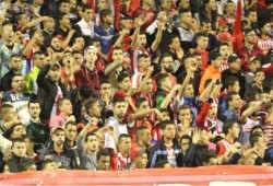 جماهير مغربية تهتف للرئيس مرسي في مباراة الأهلي المصري