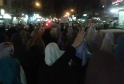 ثوار الإسكندرية يطالبون الرئيس بالصمود