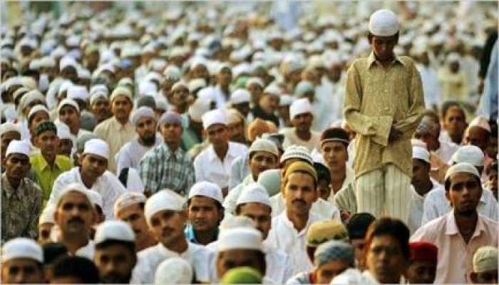 معاناة المسلمين تقود سياسيًّا هندوسيًّا متطرفًا إلى اعتناق الإسلام