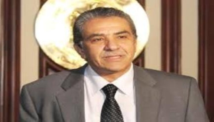 لتغطية فشلهم.. وزير"بيئة الانقلاب": الفوسفات مهم.. ودول العالم تلقيه في مياهها!