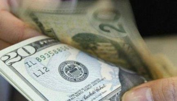 سعر الدولار في السوق الرسمى و السوداء اليوم الخميس