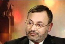 "أحمد منصور": رغم الإجرام لن ينجح العسكر في الإنتصار على الشعب المصري