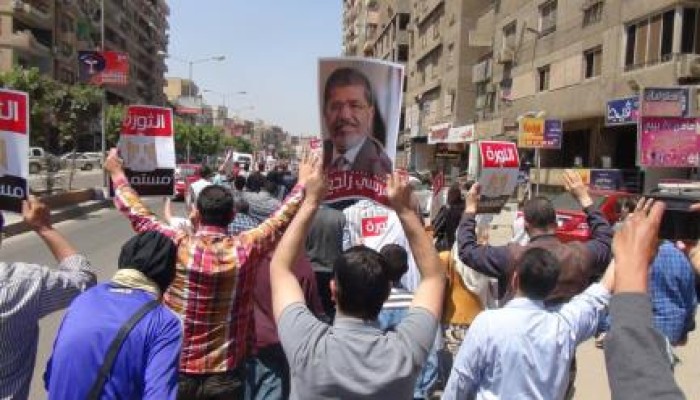 ثوار المقطم ينددون بأحكام قضاء العسكر