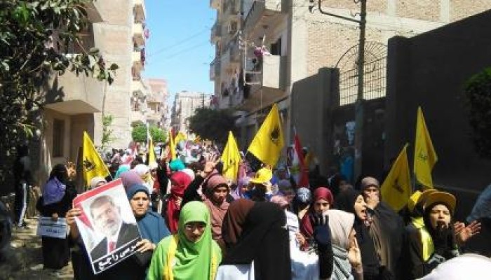 رغم الحصار الأمني.. ثوار البدرشين يشاركون في جمعة "الشعب يحيي صمود الرئيس"