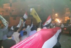 الشرقية: مسيرة ليلية لثوار ديرب نجم ترفع أعلام مصر