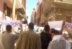 فيديو.. ثوار الميمون يتحدون الحصار الأمني ويحيون صمود الرئيس بمسيرة صباحية