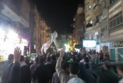 مسيرة ليلية لثوار منيا القمح بالشرقية تحيي صمود الرئيس