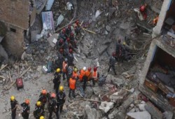 زلزال نيبال : 6200 قتيل وملايين المشردين