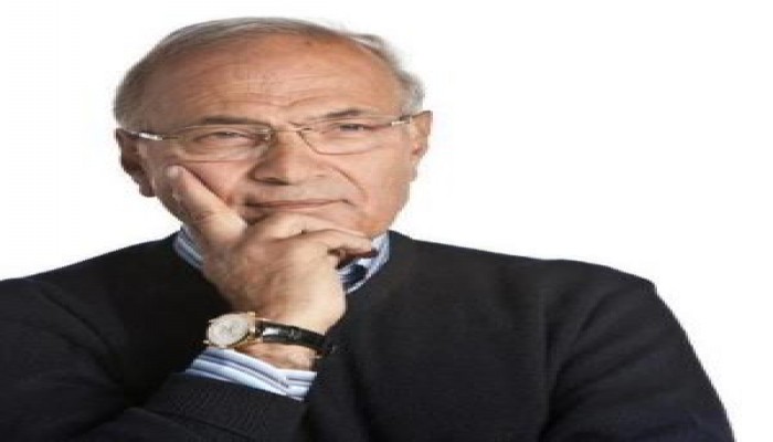 بدأ حملة تلميع " شفيق " و تجاهل "السيسي" في صحف الانقلاب