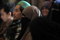 الكونغو تمنع ارتداء النقاب والمبيت في المساجد