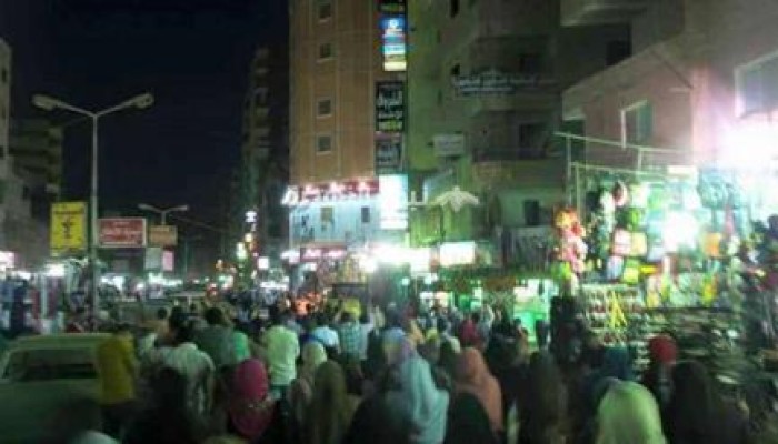 الجيزة: ثوار ترسا فى مسيرة ليلية مطالبين بحقوق عمال مصر