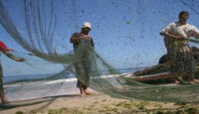 الانقلاب يمنع صيادو دمياط  من الصيد