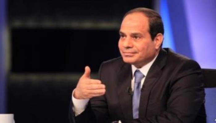 كاتب سعودي: الليبراليون مع "مرسي" كاذبون ومع "السيسي" وعاظ